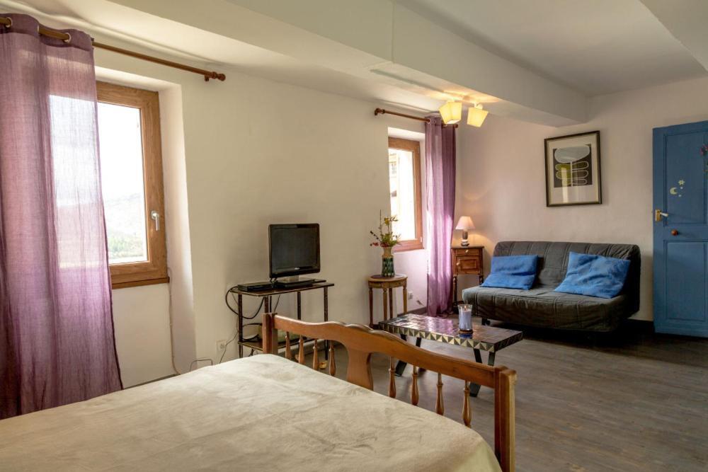 Gite Chambres D'Hotes Le Bellevue Montbrun-les-Bains Exterior foto